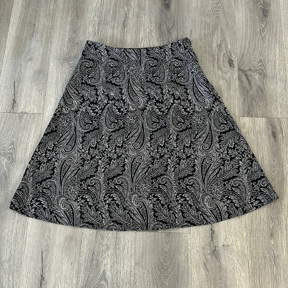 Women’s Paisley Print Black White Work High Waisted Midi Skirt Size 10